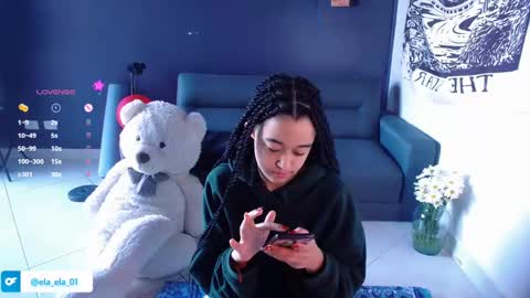 Snapshot of ela_0 chatting on January 10, 2025, 8:15 pm Ela  Help me reach 100 thumbs up online show from January 10, 2025, 8:15 pm