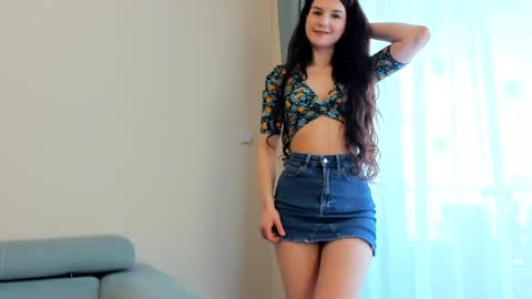 Ela online show from March 4, 2025, 7:51 am