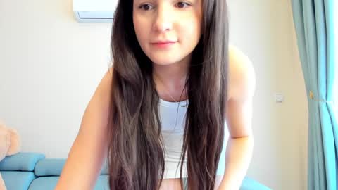 Ela online show from September 22, 2025, 6:37 am