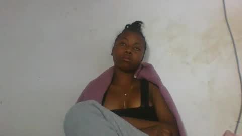 Snapshot of elalia1234 chatting on September 24, 2025, 3:21 am elalia1234 online show from September 24, 2025, 3:21 am