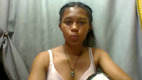 elaliealdy online show from November 6, 2025, 6:20 pm