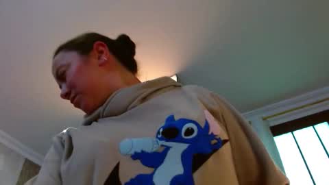 elamurray online show from November 25, 2025, 11:21 am