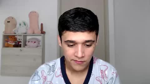 elandor online show from December 15, 2025, 6:50 am