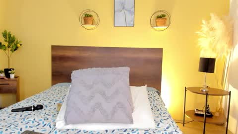 Snapshot of elawalker1 chatting on September 24, 2025, 10:13 pm Ela online show from September 24, 2025, 10:13 pm