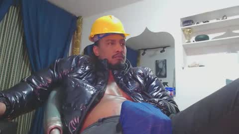 elcaballeroblack online show from November 26, 2025, 2:12 am