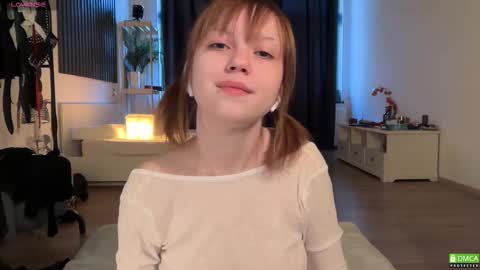 Snapshot of electric_woman chatting on November 4, 2025, 9:52 am Aleksa online show from November 4, 2025, 9:52 am