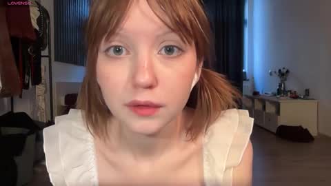 Snapshot of electric_woman chatting on November 14, 2025, 11:31 am Aleksa online show from November 14, 2025, 11:31 am