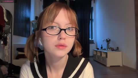 Snapshot of electric_woman chatting on November 15, 2025, 10:45 am Aleksa online show from November 15, 2025, 10:45 am