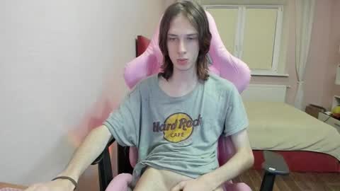 eleganc3 online show from October 28, 2025, 7:38 pm