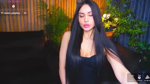 elegant_mysterious online show from October 26, 2025, 8:37 pm