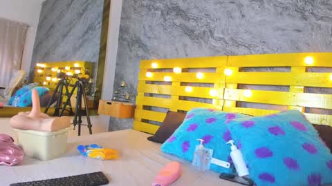 Elena online show from January 22, 2025, 7:13 pm