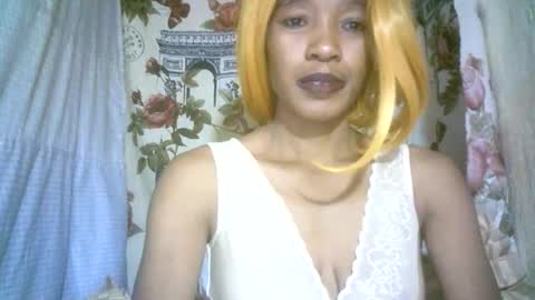 elenah013 online show from October 31, 2025, 4:35 am