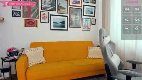 Snapshot of elenalooove chatting on February 18, 2025, 5:09 am Elena insta yourdream 1ove online show from February 18, 2025, 5:09 am