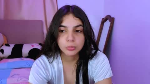 Snapshot of elenna_hotx chatting on October 21, 2025, 9:15 pm agnes online show from October 21, 2025, 9:15 pm