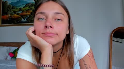 Snapshot of eleonora_linn_ chatting on December 12, 2024, 2:48 am Eleonora online show from December 12, 2024, 2:48 am