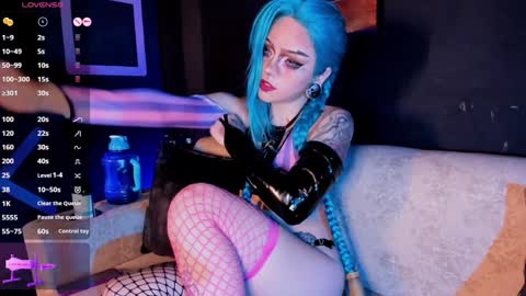 Snapshot of elettra_roux chatting on December 29, 2024, 4:40 pm ELETTRA online show from December 29, 2024, 4:40 pm