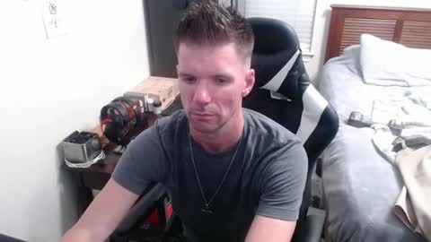 Snapshot of elevatetlb chatting on September 27, 2025, 5:12 am Walker online show from September 27, 2025, 5:12 am