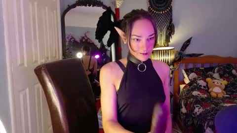 Elf Flavoured online show from November 24, 2025, 8:08 pm