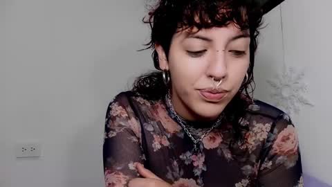 Snapshot of eli666uwu chatting on December 16, 2024, 12:37 am eli666uwu online show from December 16, 2024, 12:37 am