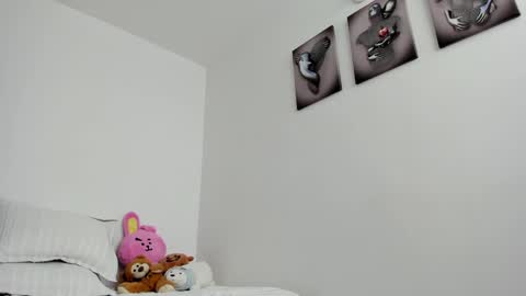 Snapshot of eli_dl chatting on January 8, 2025, 8:39 pm eli_dl online show from January 8, 2025, 8:39 pm