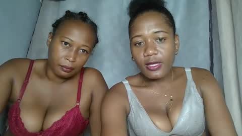 Snapshot of elia011 chatting on February 2, 2025, 9:51 am elia011 online show from February 2, 2025, 9:51 am