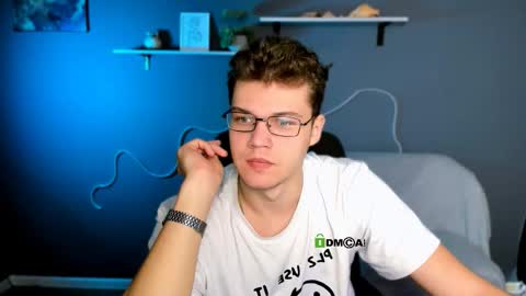 Snapshot of elian_flame chatting on October 20, 2025, 8:37 am elian_flame online show from October 20, 2025, 8:37 am