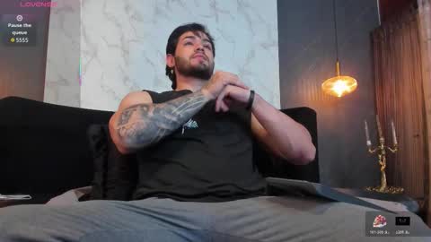 Snapshot of eliankeiser chatting on November 28, 2025, 11:57 am Elian online show from November 28, 2025, 11:57 am