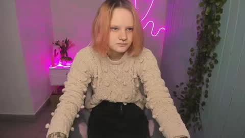 Snapshot of elieiza_xo chatting on October 20, 2025, 9:21 am elieiza_xo online show from October 20, 2025, 9:21 am
