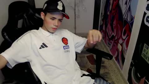 Snapshot of elii_797 chatting on February 14, 2025, 5:46 pm bby-santy online show from February 14, 2025, 5:46 pm