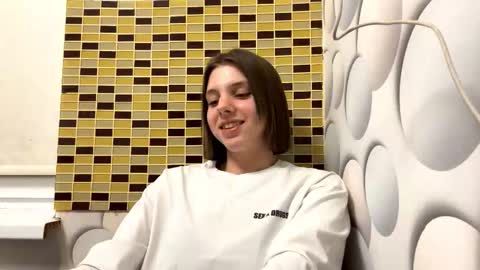 Snapshot of elinhelser chatting on October 15, 2025, 7:14 pm Elisa online show from October 15, 2025, 7:14 pm
