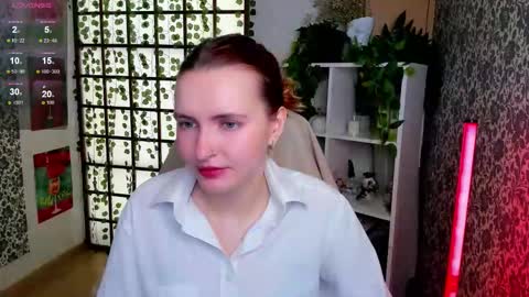 Snapshot of elis_cherry chatting on October 20, 2025, 2:01 am Elis online show from October 20, 2025, 2:01 am