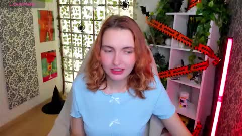 Snapshot of elis_cherry chatting on November 3, 2025, 2:02 am Elis online show from November 3, 2025, 2:02 am