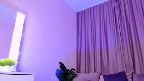 Elizabeth online show from December 17, 2024, 11:17 am