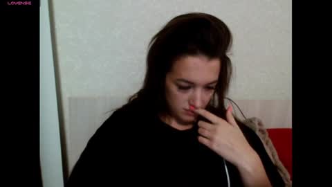 elisa_dove208 online show from October 5, 2025, 1:42 pm