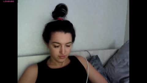 elisa_dove208 online show from November 12, 2025, 5:08 am