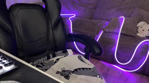 Snapshot of elisa_north chatting on February 8, 2025, 1:54 pm Elisa North online show from February 8, 2025, 1:54 pm