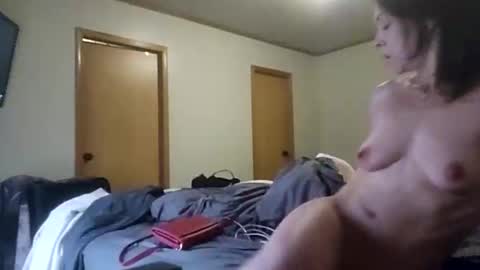 elisehipele online show from November 13, 2025, 9:58 pm