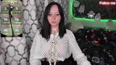 EliseRoyalty online show from October 23, 2025, 12:04 pm