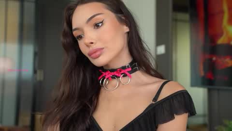 Snapshot of elisonnina chatting on October 6, 2025, 4:43 am Nina online show from October 6, 2025, 4:43 am