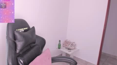 Snapshot of elissa_dominguez chatting on February 4, 2025, 12:40 am Elissa online show from February 4, 2025, 12:40 am