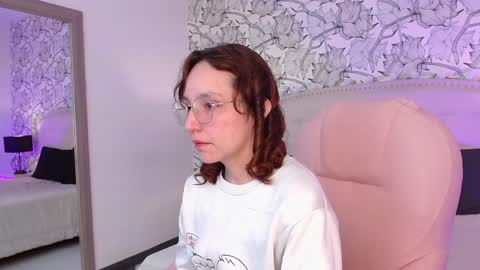 Eliza online show from January 18, 2025, 7:37 pm