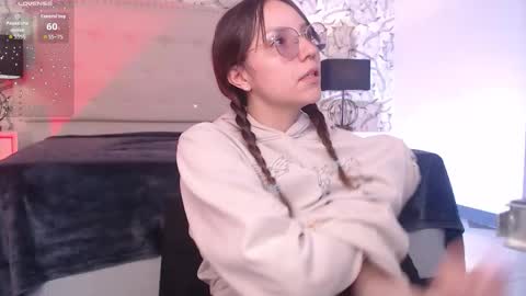 Eliza online show from October 14, 2025, 7:47 pm