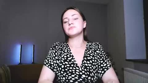 Snapshot of eliza_sin chatting on October 17, 2025, 8:33 pm Elizabeth online show from October 17, 2025, 8:33 pm