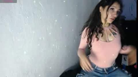 elizabeht_911 online show from December 16, 2025, 2:05 am