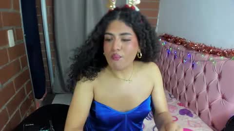 elizabeth_777 online show from December 21, 2024, 9:25 pm