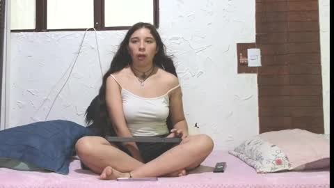 Snapshot of elizabeth_evanz chatting on December 9, 2024, 2:45 am elizabeth online show from December 9, 2024, 2:45 am