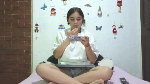 Snapshot of elizabeth_evanz chatting on December 10, 2024, 8:38 pm elizabeth online show from December 10, 2024, 8:38 pm