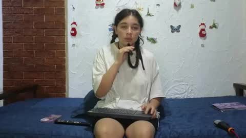 Snapshot of elizabeth_evanz chatting on December 30, 2024, 4:20 am elizabeth online show from December 30, 2024, 4:20 am