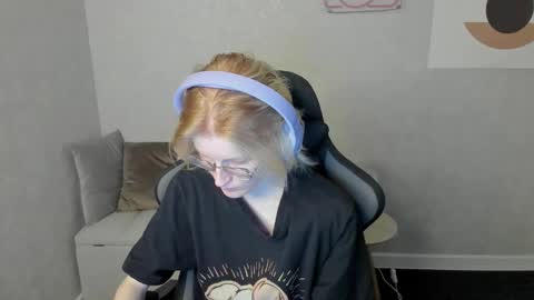 Snapshot of elizabeth_harpper chatting on September 17, 2025, 1:18 am Elizabeth online show from September 17, 2025, 1:18 am