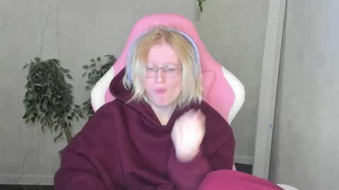 Elizabeth online show from November 28, 2025, 1:19 am